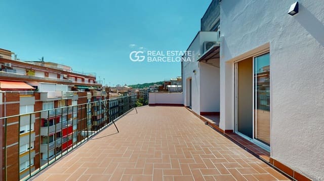 3 bedroom Penthouse for sale in Eixample, Barcelona city - € 620,000 (Ref: 9482372)