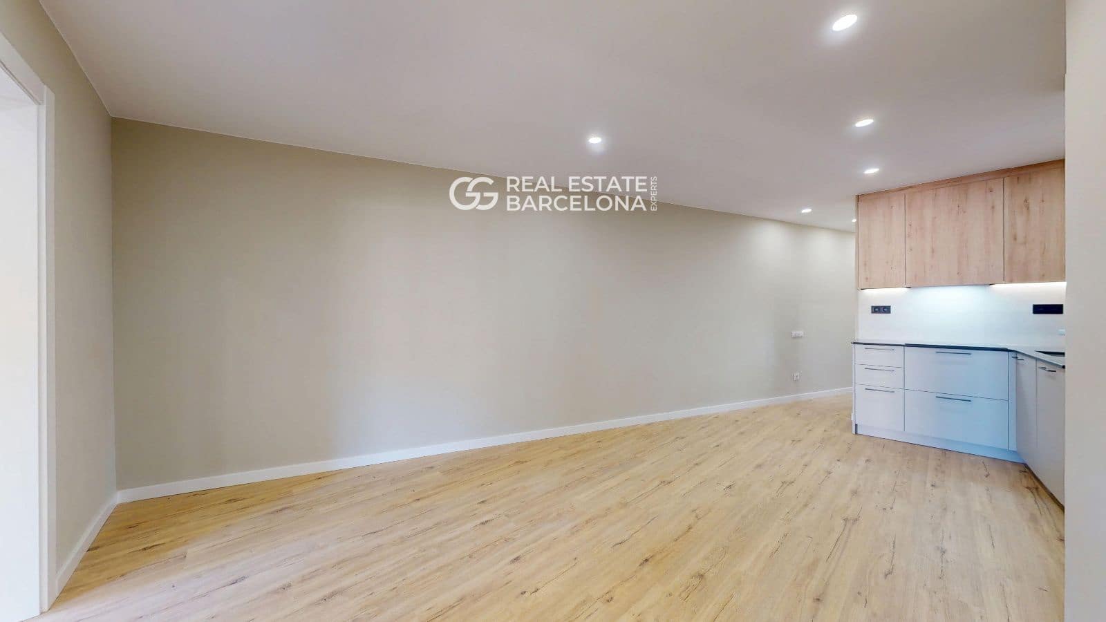 4 bedroom Flat for sale in Barcelona city - € 530,000 (Ref: 9482373)