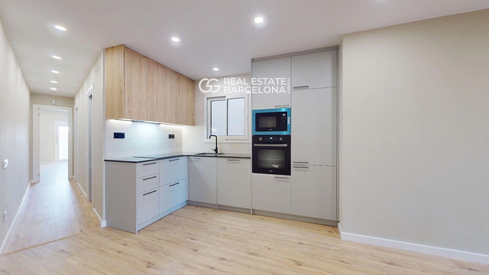 4 bedroom Flat for sale in Barcelona city - € 530,000 (Ref: 9482373)