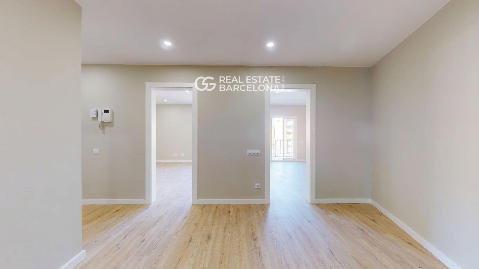 4 bedroom Flat for sale in Barcelona city - € 530,000 (Ref: 9482373)