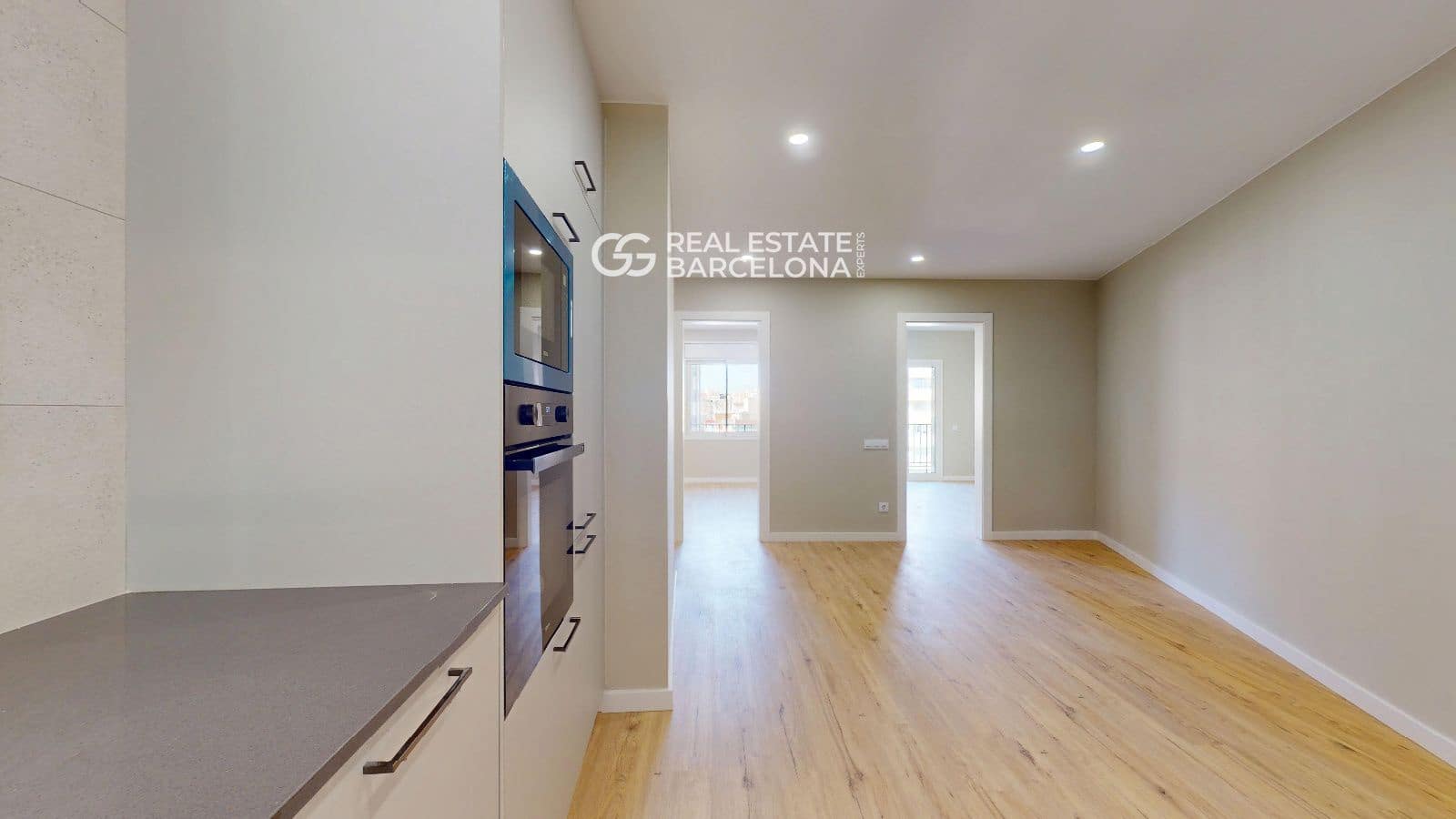 4 bedroom Flat for sale in Barcelona city - € 530,000 (Ref: 9482373)