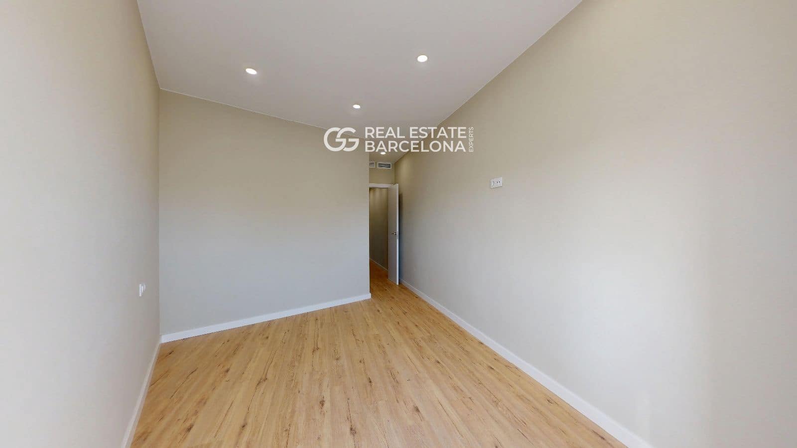 4 bedroom Flat for sale in Barcelona city - € 530,000 (Ref: 9482373)
