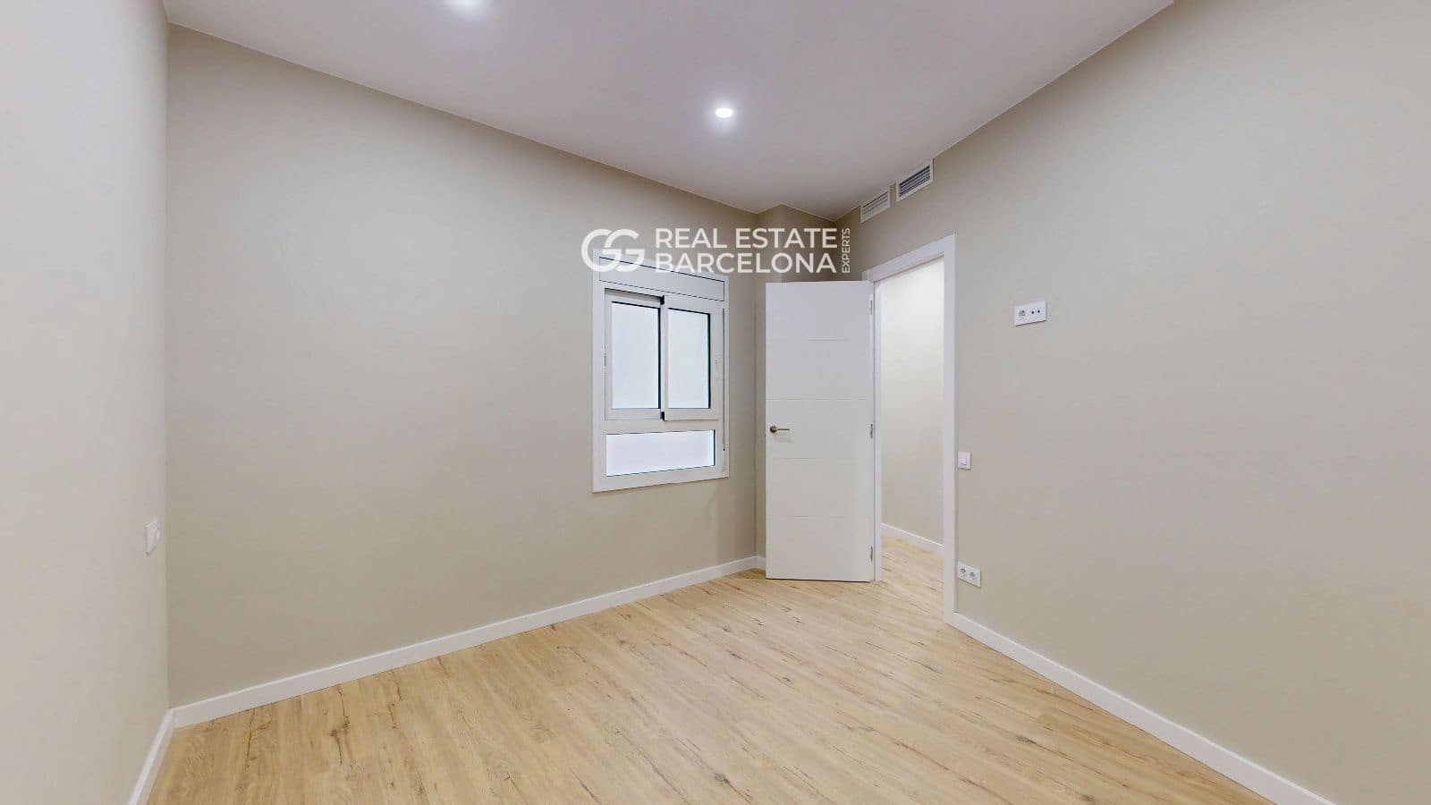 4 bedroom Flat for sale in Barcelona city - € 530,000 (Ref: 9482373)