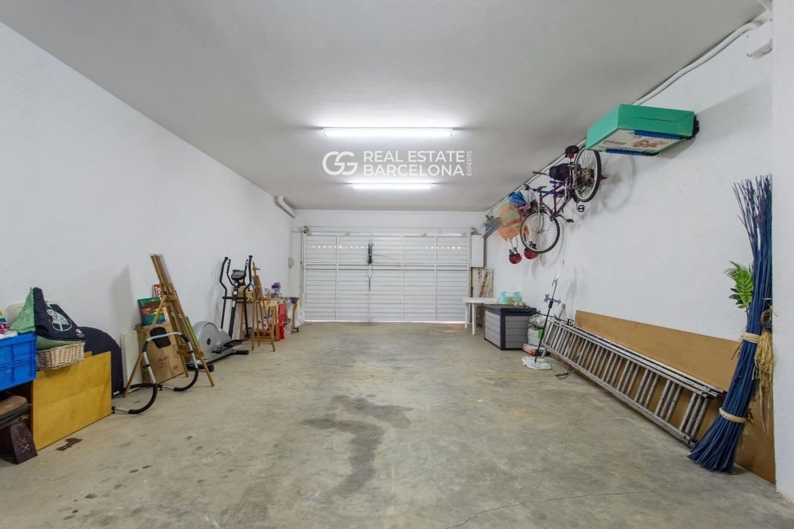 7 slaapkamer Villa te koop in Sant Andreu de Llavaneres met zwembad garage - € 1.800.000 (Ref: 9493947)