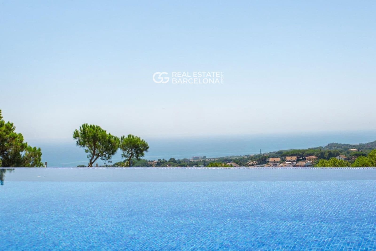 7 slaapkamer Villa te koop in Sant Andreu de Llavaneres met zwembad garage - € 1.800.000 (Ref: 9493947)