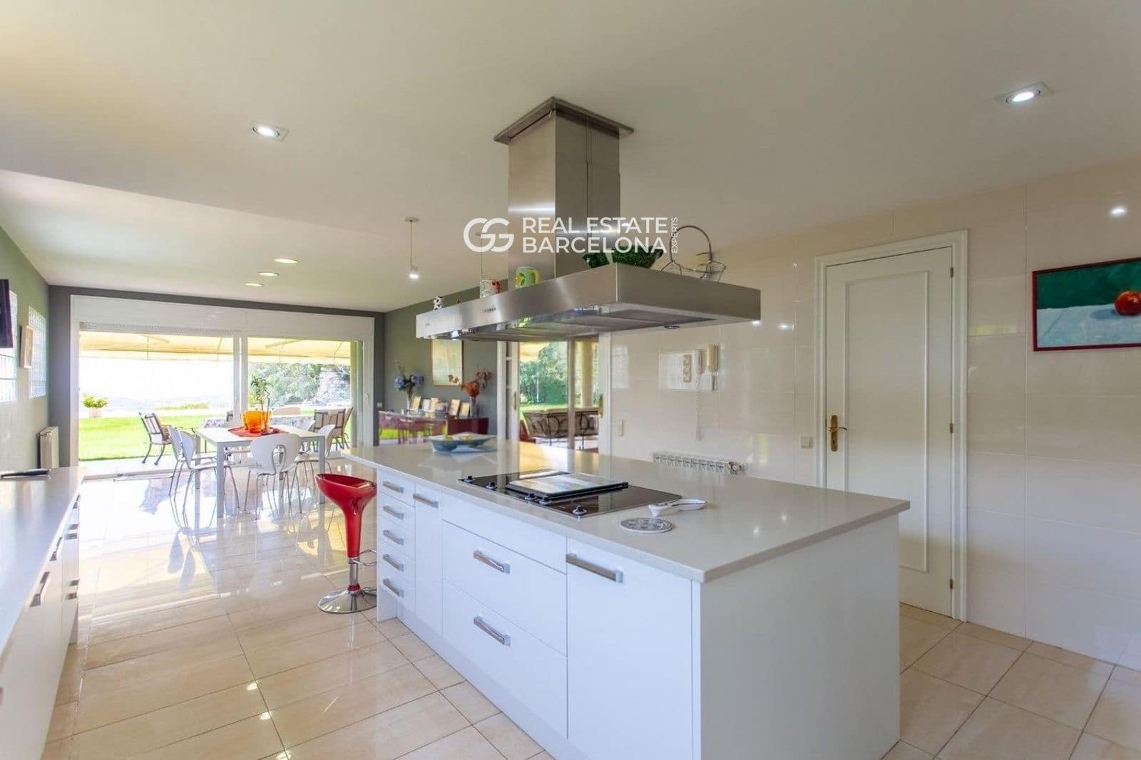 7 slaapkamer Villa te koop in Sant Andreu de Llavaneres met zwembad garage - € 1.800.000 (Ref: 9493947)