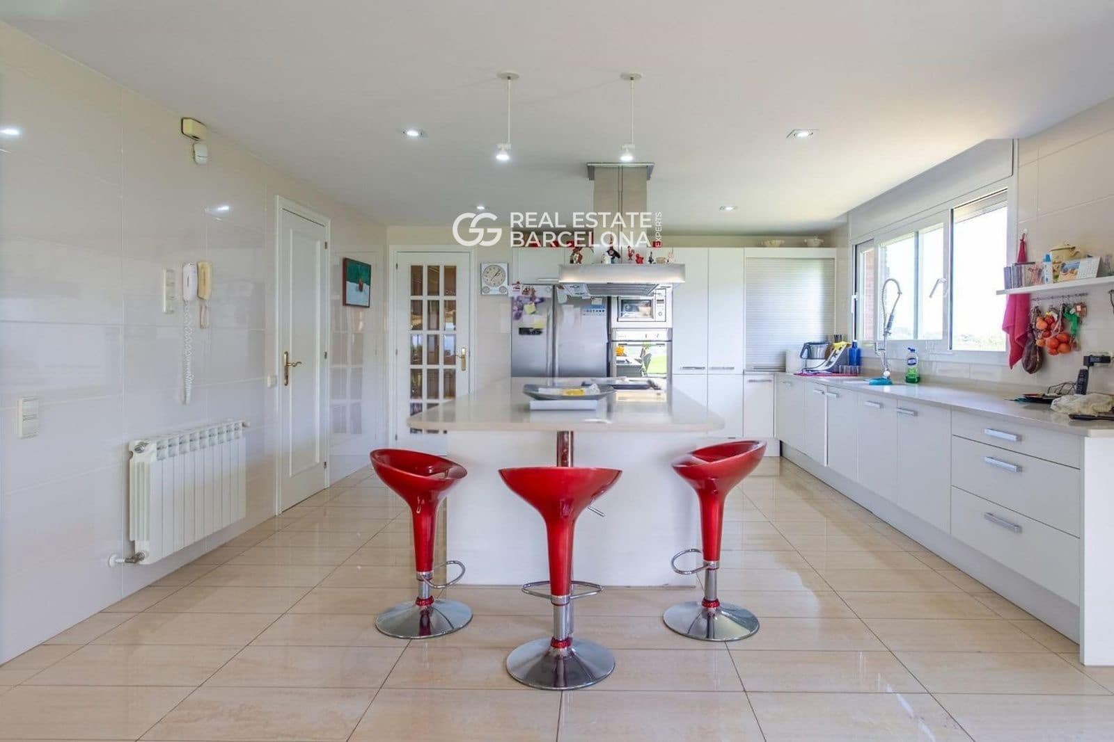 7 slaapkamer Villa te koop in Sant Andreu de Llavaneres met zwembad garage - € 1.800.000 (Ref: 9493947)