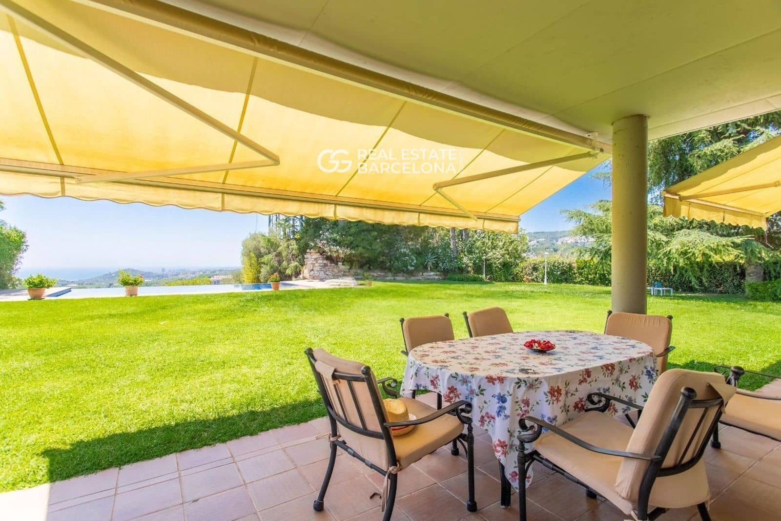 7 slaapkamer Villa te koop in Sant Andreu de Llavaneres met zwembad garage - € 1.800.000 (Ref: 9493947)