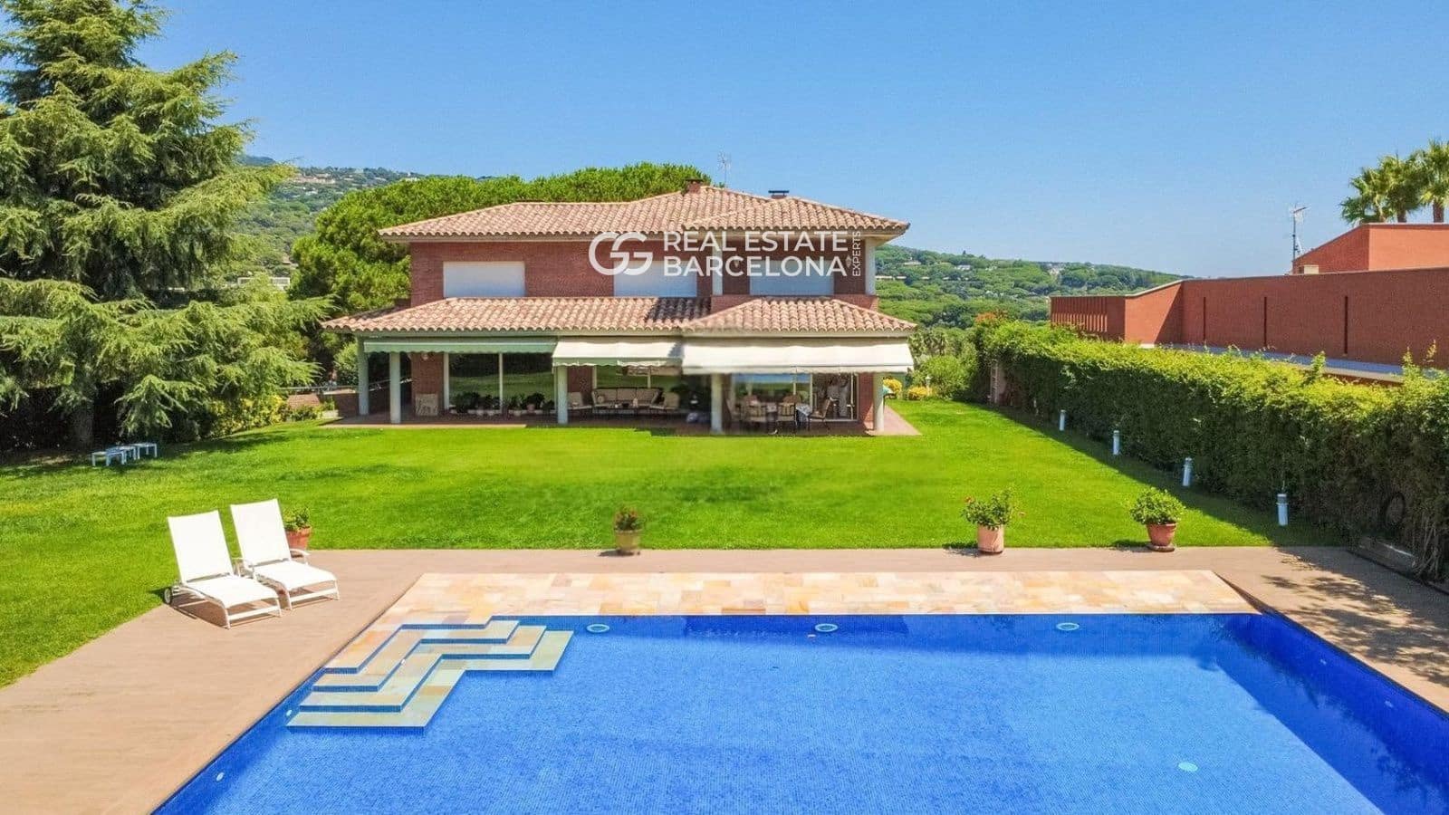 7 slaapkamer Villa te koop in Sant Andreu de Llavaneres met zwembad garage - € 1.800.000 (Ref: 9493947)