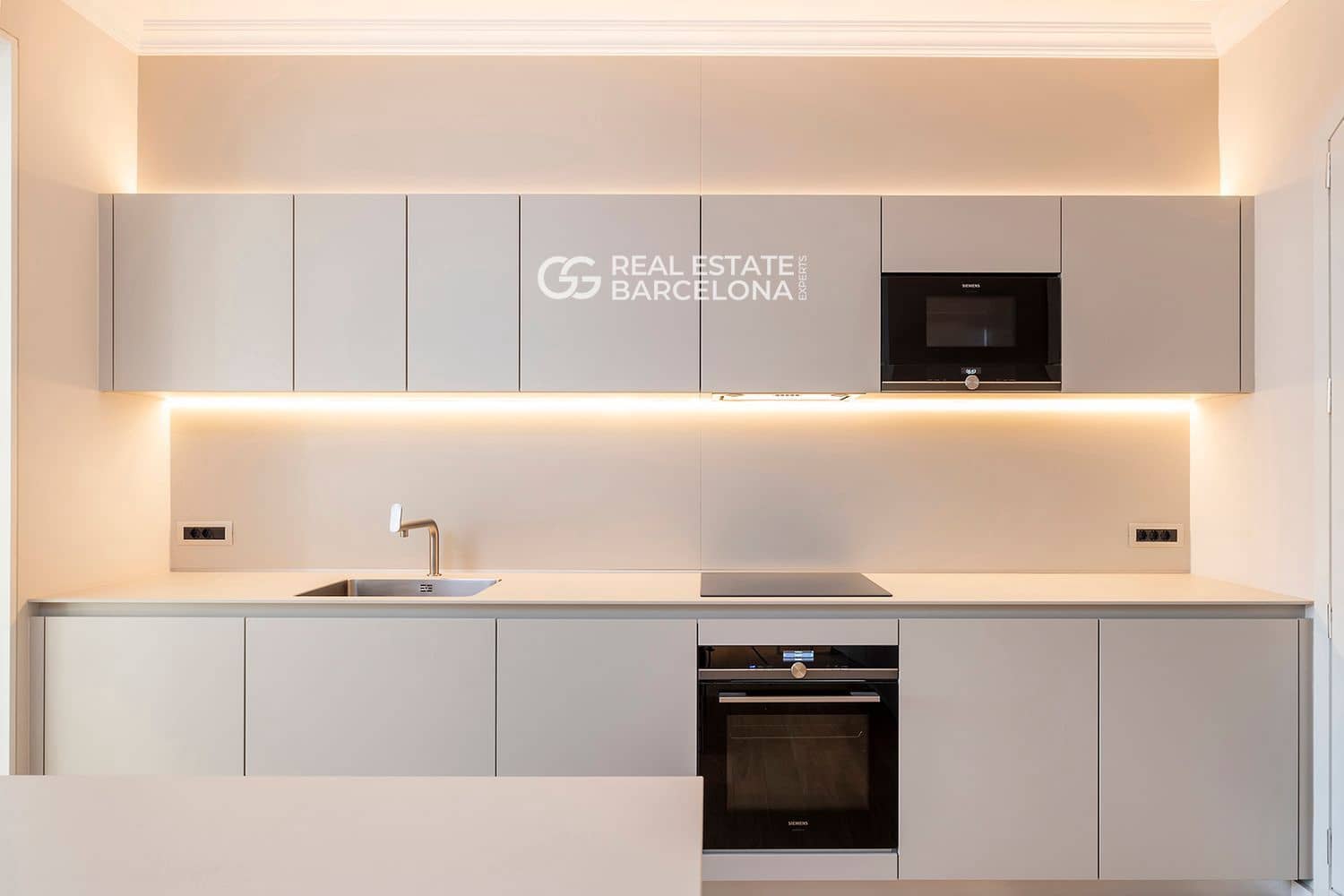 3 sovrum Lägenhet till salu i Barcelona stad med pool - 2 600 000 € (Ref: 9496356)