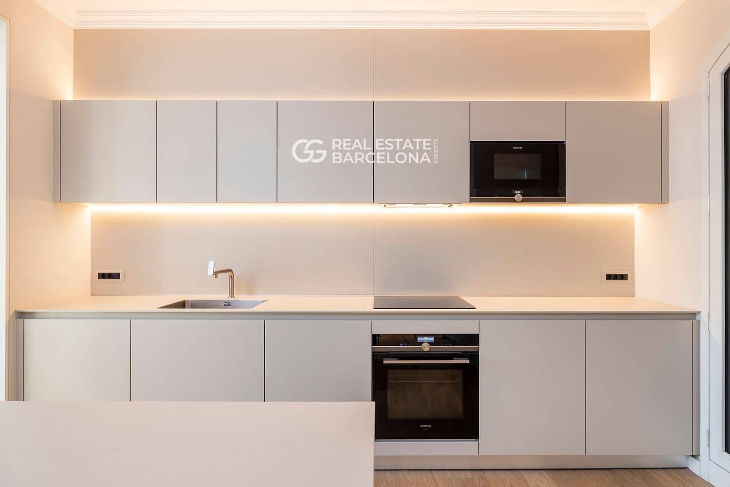 3 sovrum Lägenhet till salu i Barcelona stad med pool - 2 185 000 € (Ref: 9496508)