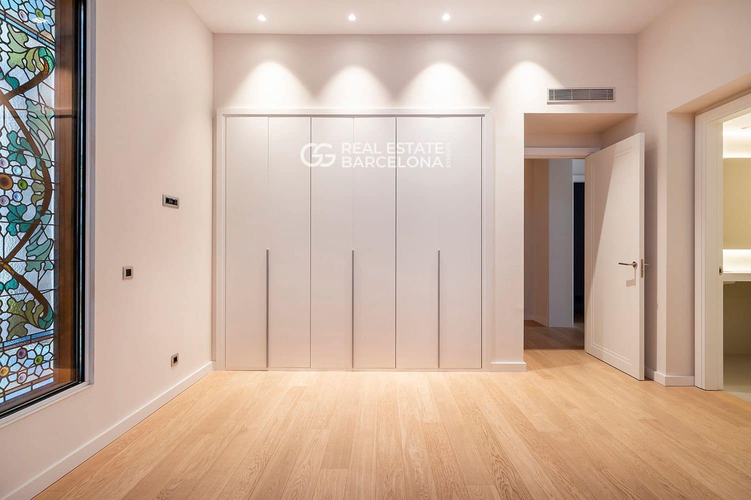 3 sovrum Lägenhet till salu i Barcelona stad med pool - 2 185 000 € (Ref: 9496508)