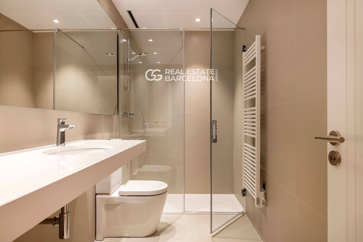 3 sovrum Lägenhet till salu i Barcelona stad med pool - 2 185 000 € (Ref: 9496508)