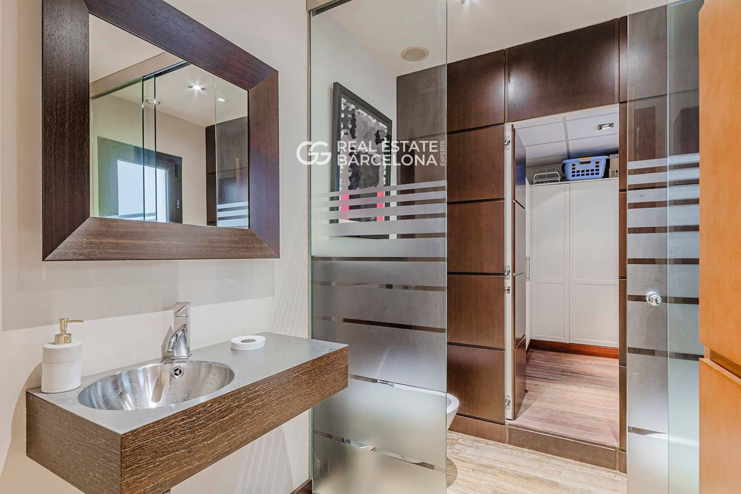 3 slaapkamer Flat te koop in Barcelona stad met garage - € 3.500.000 (Ref: 9511330)