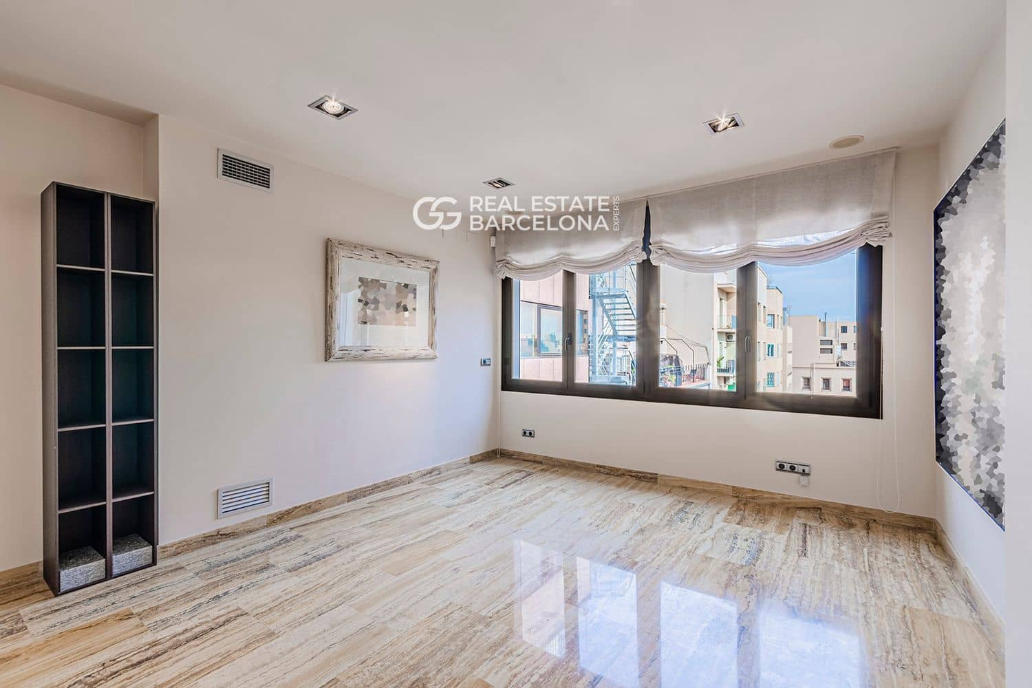 3 slaapkamer Flat te koop in Barcelona stad met garage - € 3.500.000 (Ref: 9511330)