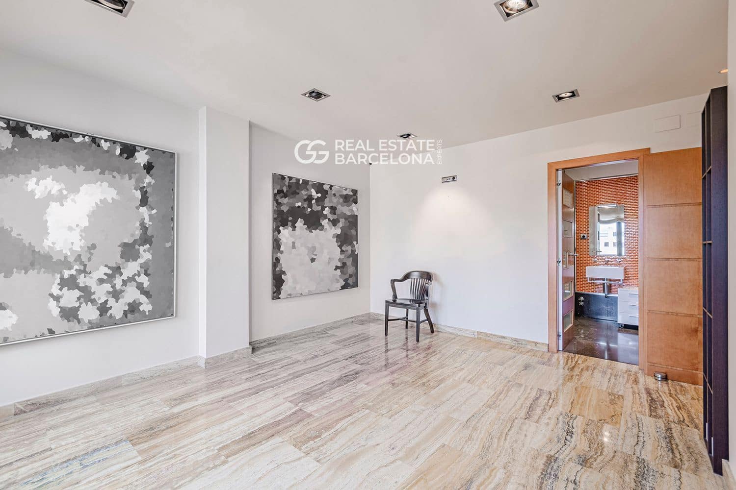 3 slaapkamer Flat te koop in Barcelona stad met garage - € 3.500.000 (Ref: 9511330)