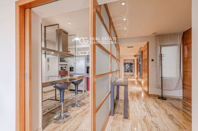 3 slaapkamer Flat te koop in Eixample, Barcelona stad met garage - € 3.500.000 (Ref: 9511330)