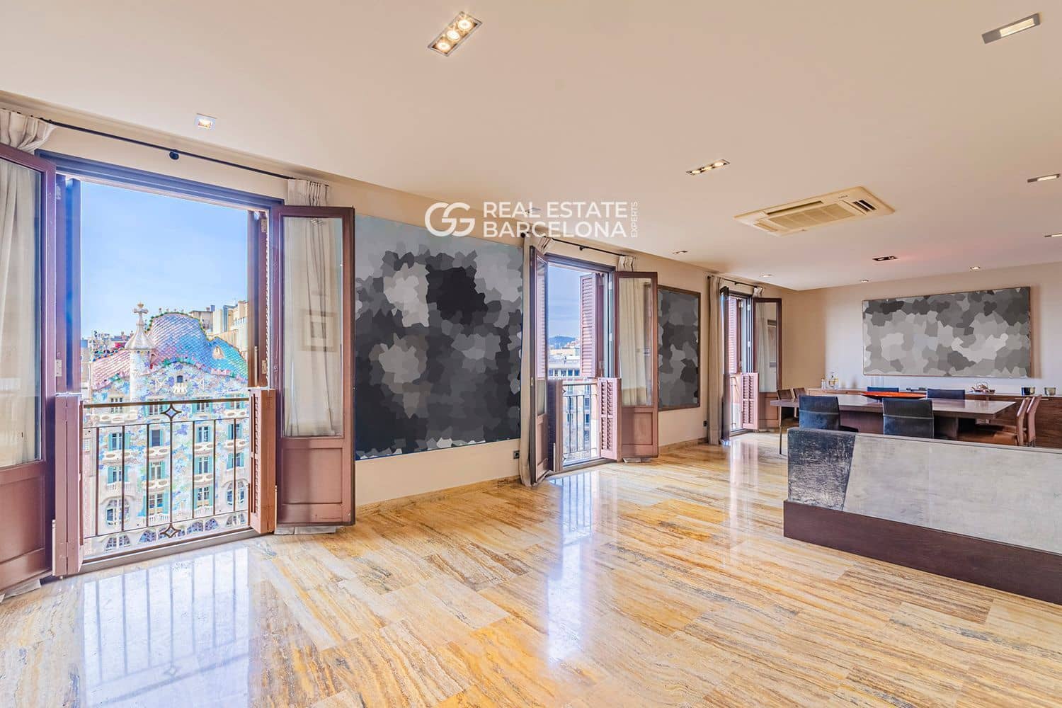 3 slaapkamer Flat te koop in Barcelona stad met garage - € 3.500.000 (Ref: 9511330)