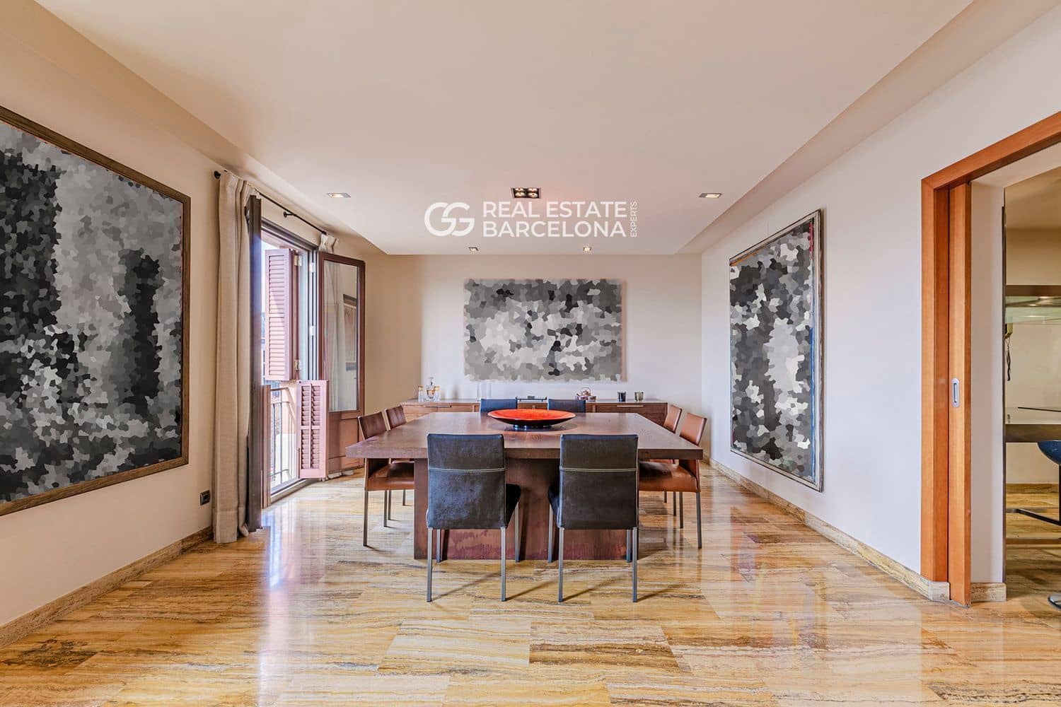 3 slaapkamer Flat te koop in Barcelona stad met garage - € 3.500.000 (Ref: 9511330)