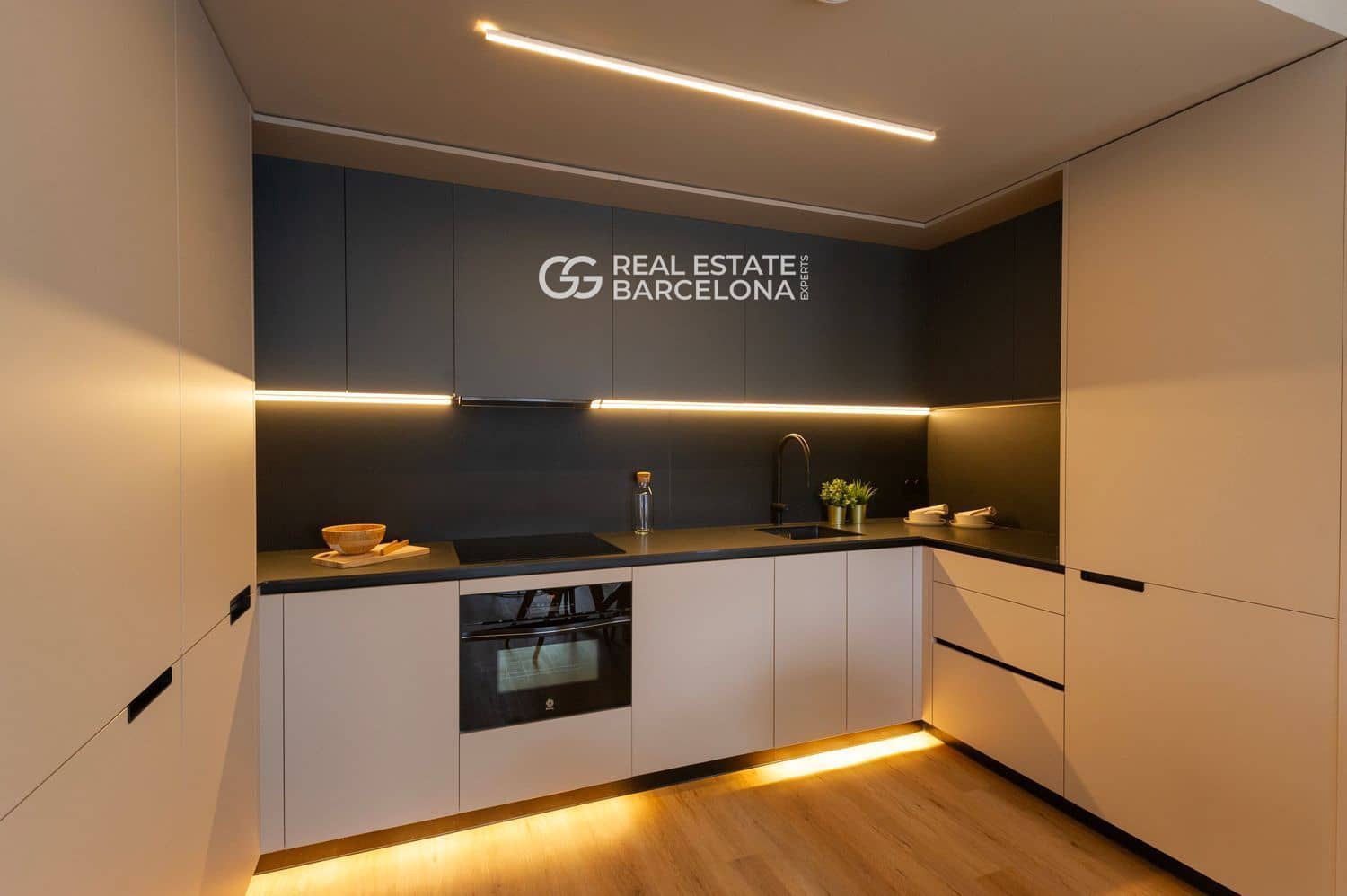 2 quarto Apartamento para venda em Barcelona cidade - 392 000 € (Ref: 9523675)