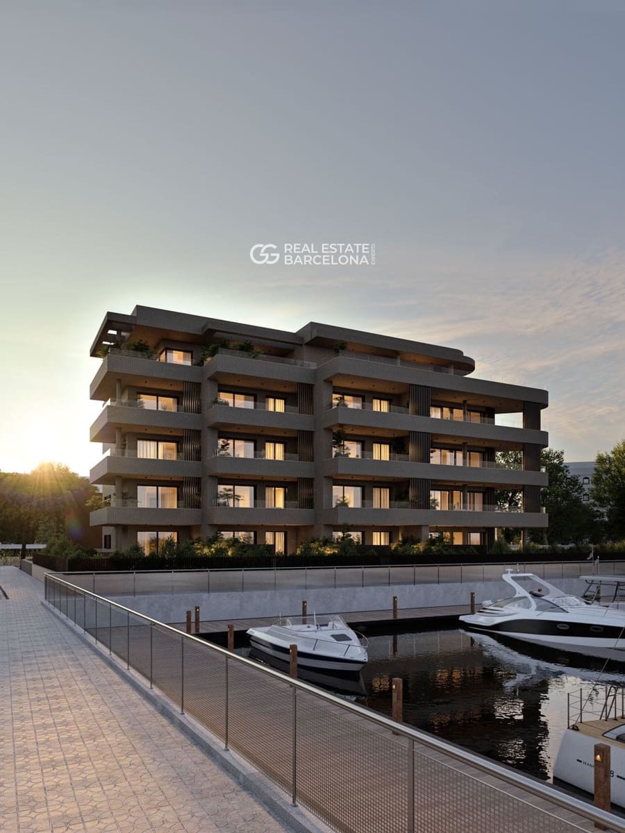 2 bedroom Flat for sale in Roses with pool - € 352,000 (Ref: 9544118)