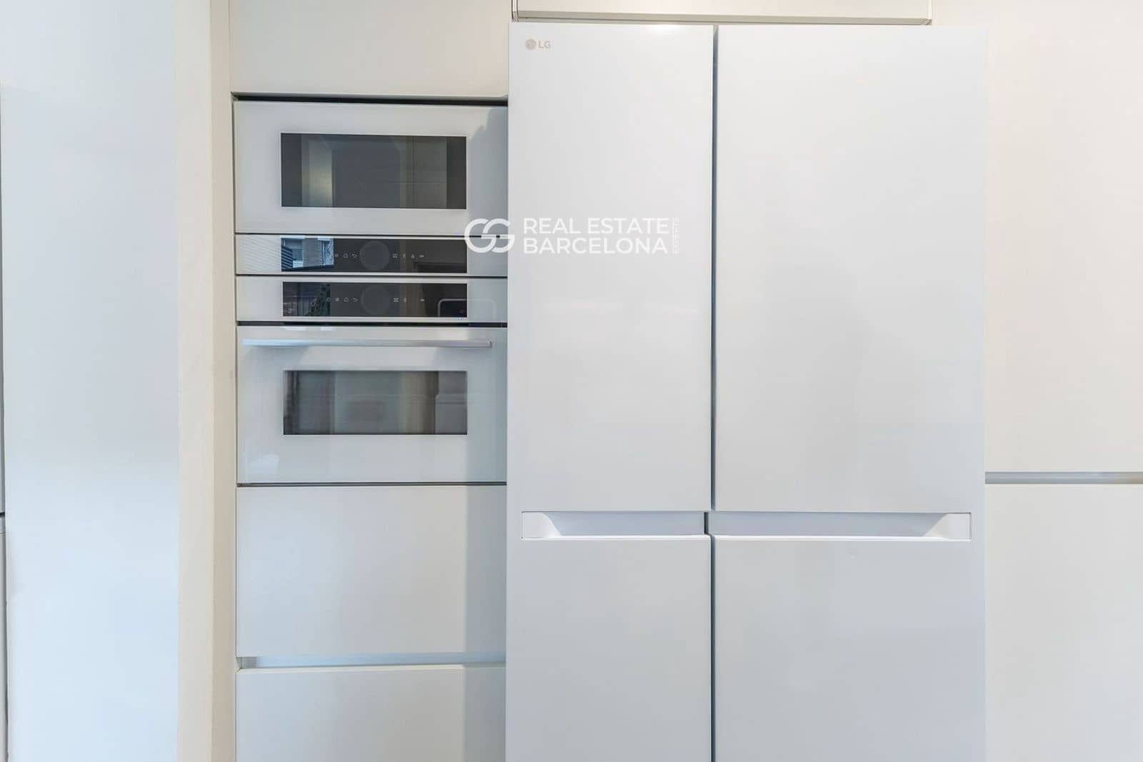 3 soveværelse Villa til salg i Gava med swimmingpool - € 1.280.000 (Ref: 9552691)