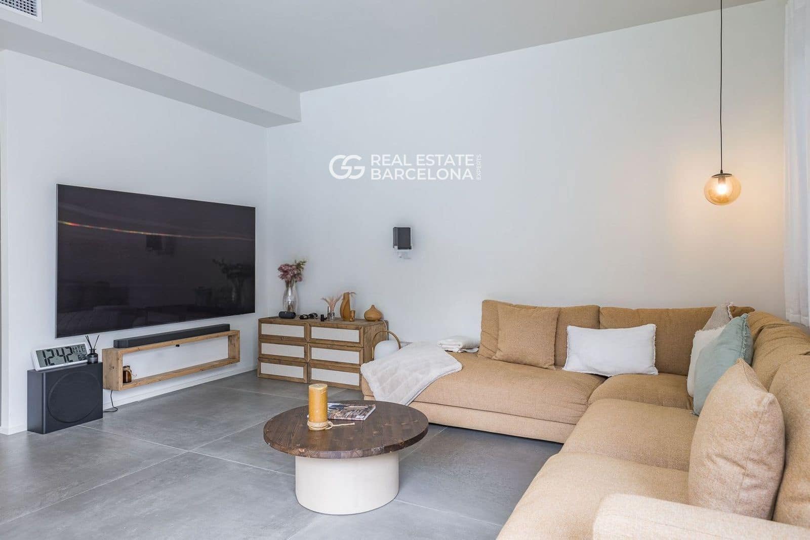 3 soveværelse Villa til salg i Gava med swimmingpool - € 1.280.000 (Ref: 9552691)