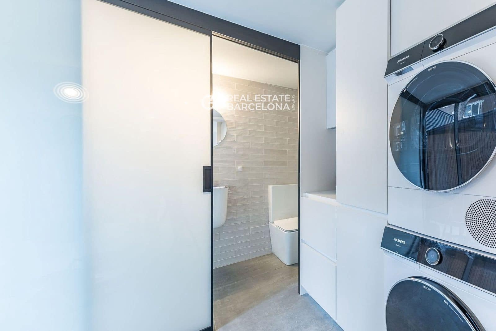 3 soveværelse Villa til salg i Gava med swimmingpool - € 1.280.000 (Ref: 9552691)