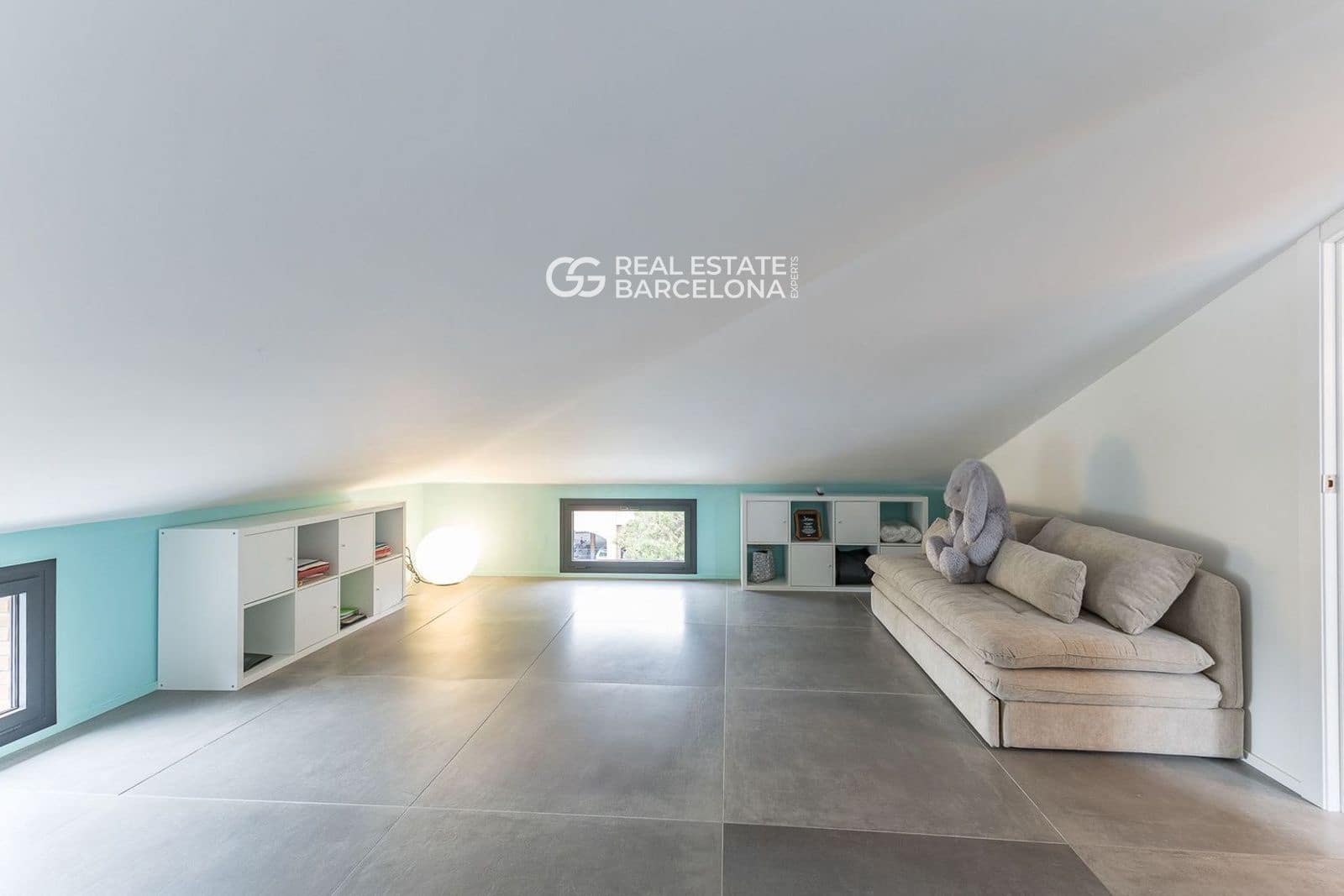 3 soveværelse Villa til salg i Gava med swimmingpool - € 1.280.000 (Ref: 9552691)