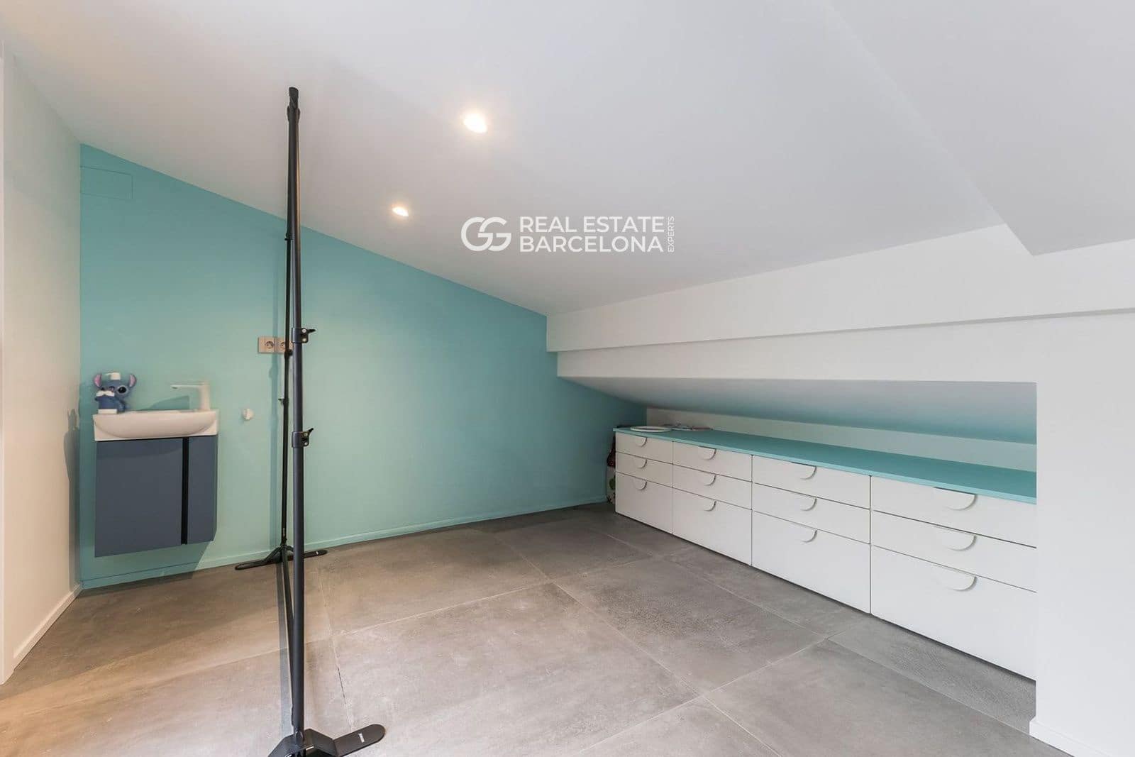 3 soveværelse Villa til salg i Gava med swimmingpool - € 1.280.000 (Ref: 9552691)