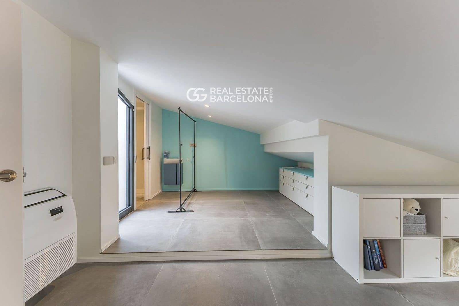 3 soveværelse Villa til salg i Gava med swimmingpool - € 1.280.000 (Ref: 9552691)