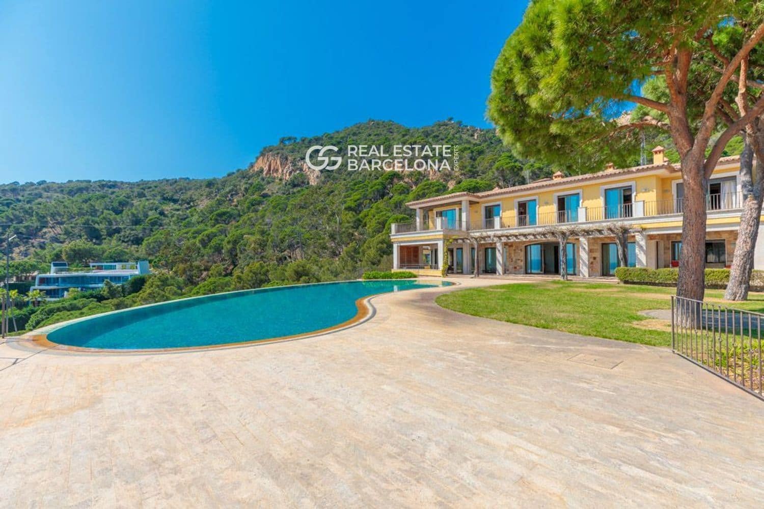 11 chambre Villa/Maison à vendre à Sant Feliu de Guixols avec piscine garage - 9 500 000 € (Ref: 9572193)