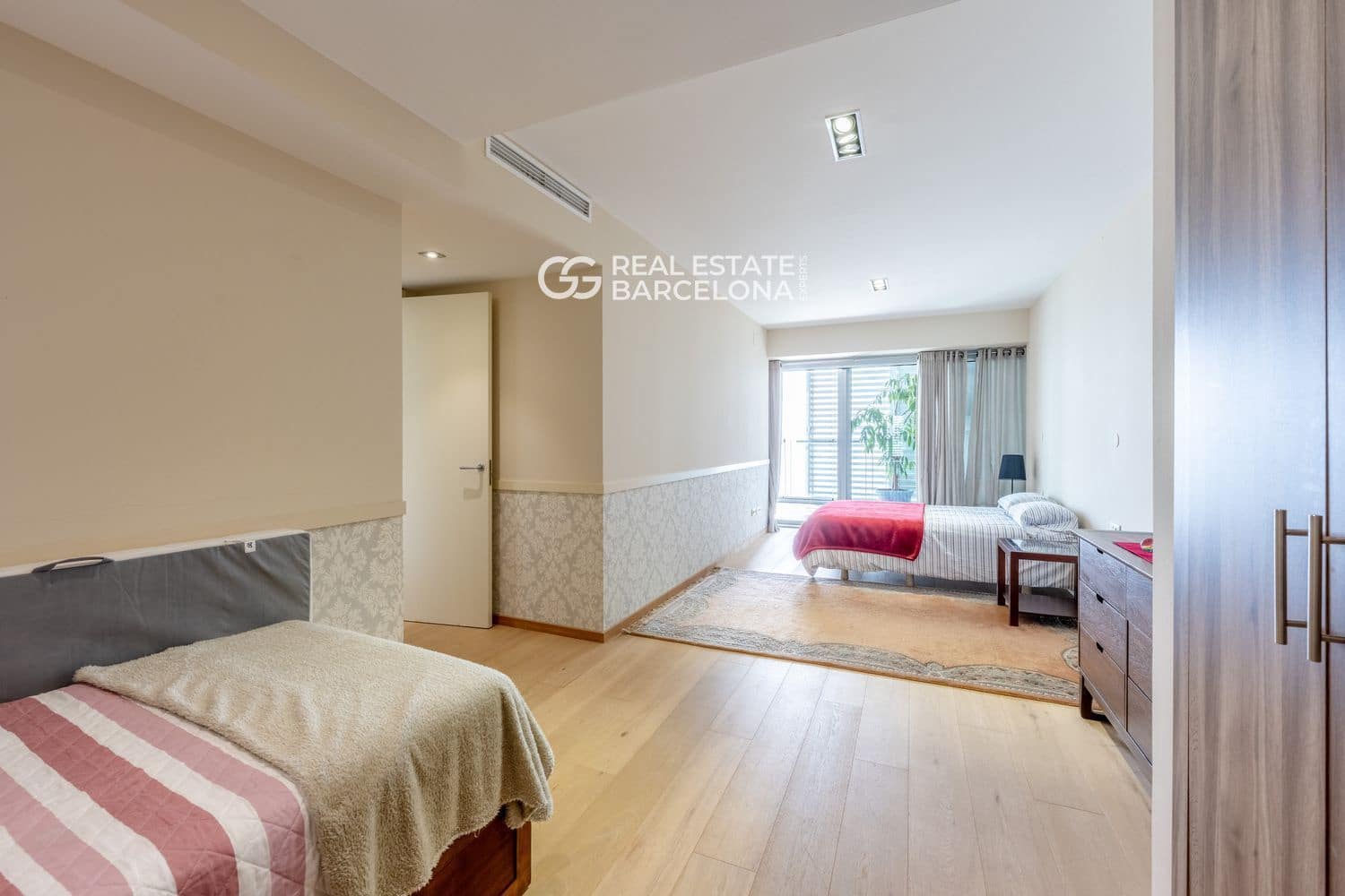 Piso de 4 habitaciones en Barcelona ciudad en venta con piscina garaje - 2.675.000 € (Ref: 9580121)