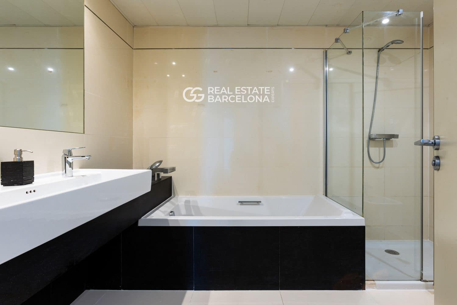 4 quarto Apartamento para venda em Barcelona cidade com piscina - 3 800 000 € (Ref: 9580123)