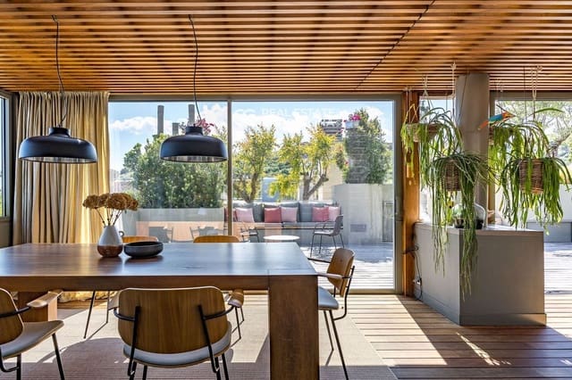 3 makuuhuone Asunto myytävänä paikassa Barcelona kaupunki mukana uima-altaan 
autotalli - 3 000 000 € (Ref: 9592129)