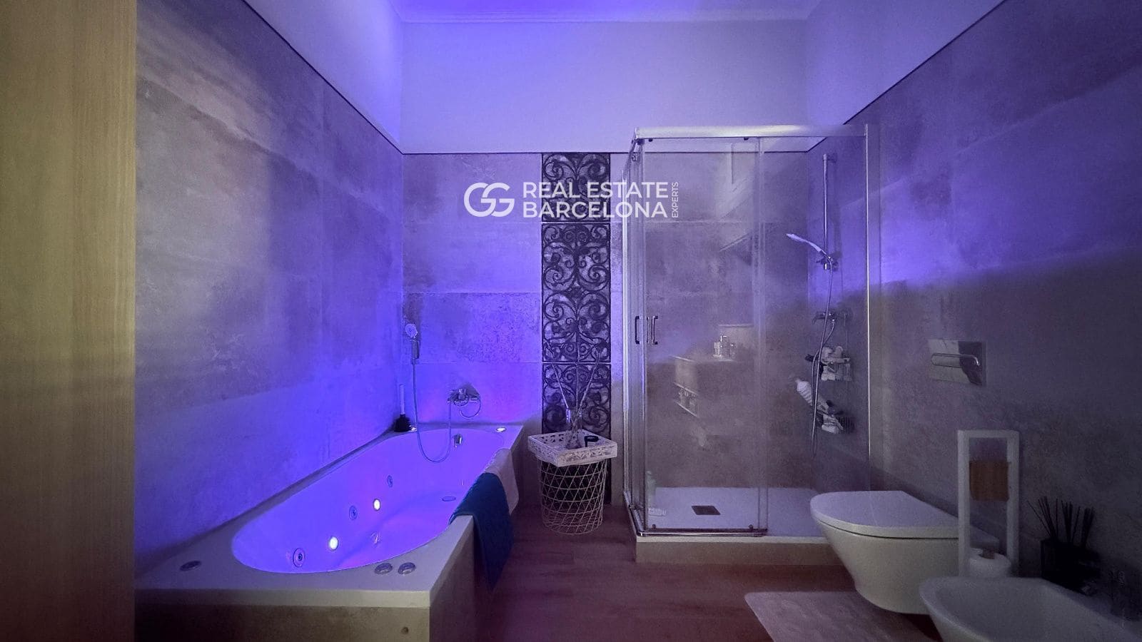 2 soverom Villa til salgs i Barcelona by - € 6 500 000 (Ref: 9606773)