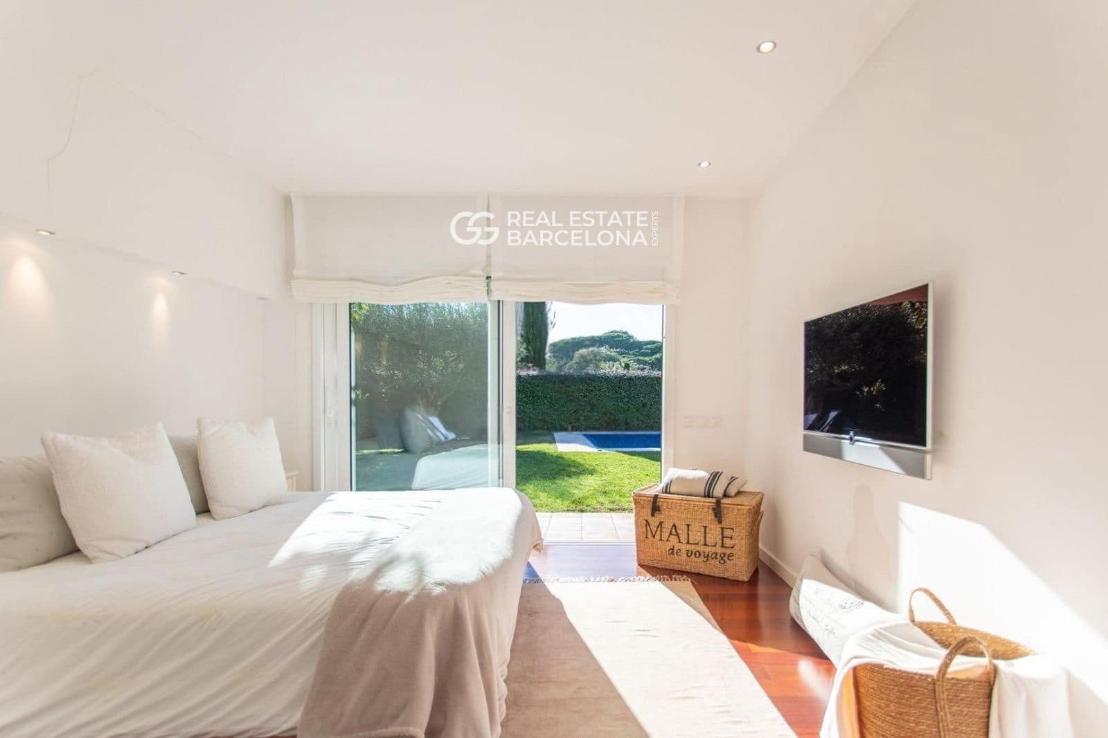 4 bedroom Villa for sale in Sant Andreu de Llavaneres with pool garage - € 1,290,000 (Ref: 9610029)