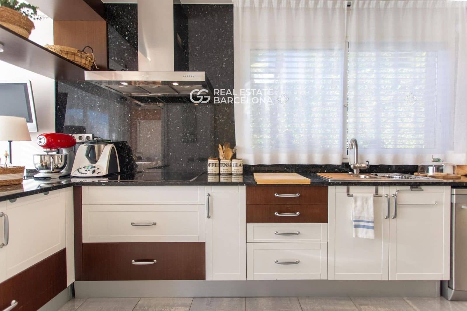 4 bedroom Villa for sale in Sant Andreu de Llavaneres with pool garage - € 1,290,000 (Ref: 9610029)