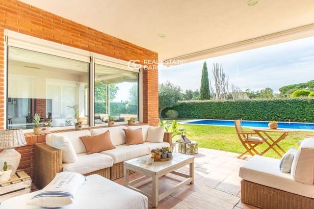 4 bedroom Villa for sale in Sant Andreu de Llavaneres with pool garage - € 1,290,000 (Ref: 9610029)