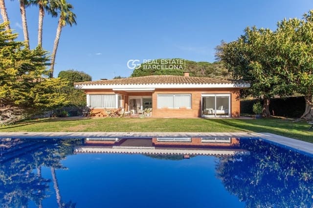 4 bedroom Villa for sale in Sant Andreu de Llavaneres with pool garage - € 1,290,000 (Ref: 9610029)