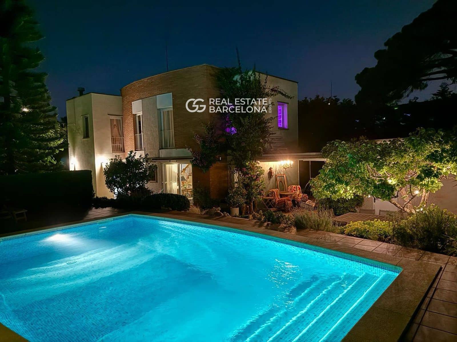 4 camera da letto Villa in vendita in Gava con piscina garage - 1.690.000 € (Rif: 9628340)