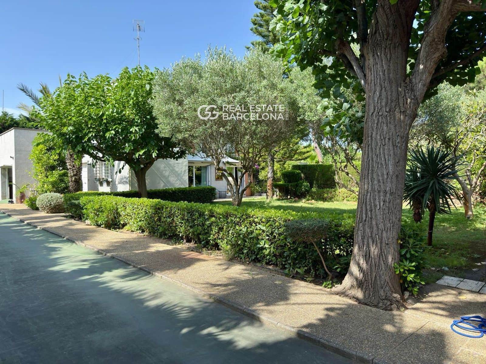 4 camera da letto Villa in vendita in Gava con piscina garage - 1.690.000 € (Rif: 9628340)