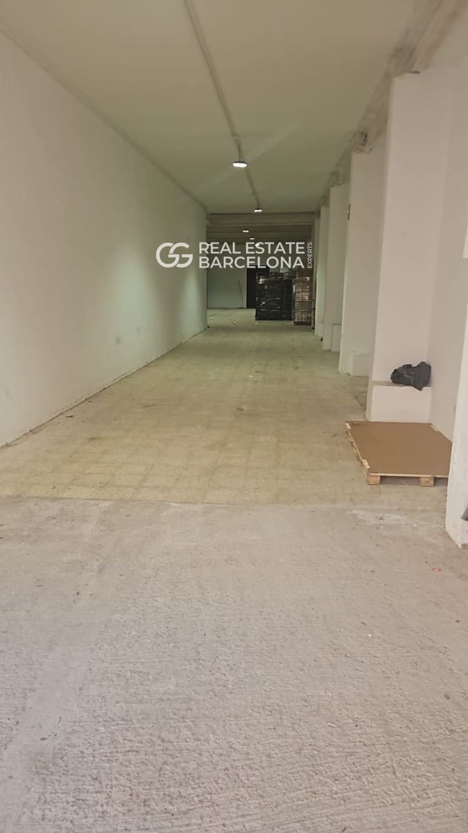 Kaupallinen myytävänä paikassa Sabadell - 390 000 € (Ref: 9656595)