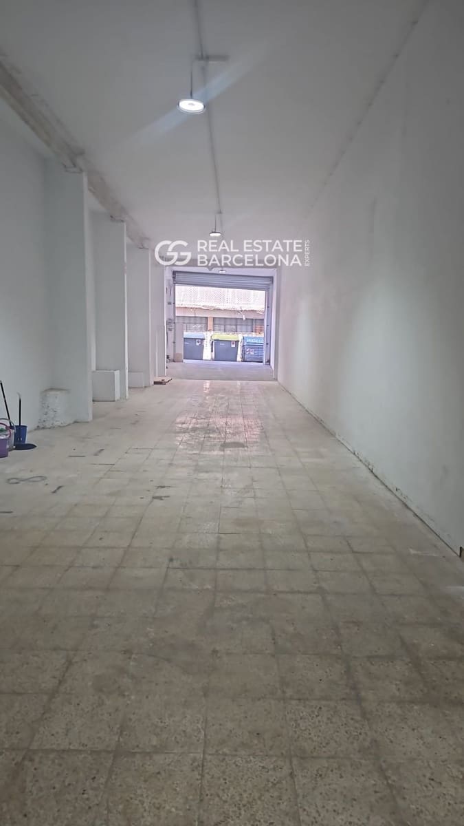 Kaupallinen myytävänä paikassa Sabadell - 390 000 € (Ref: 9656595)
