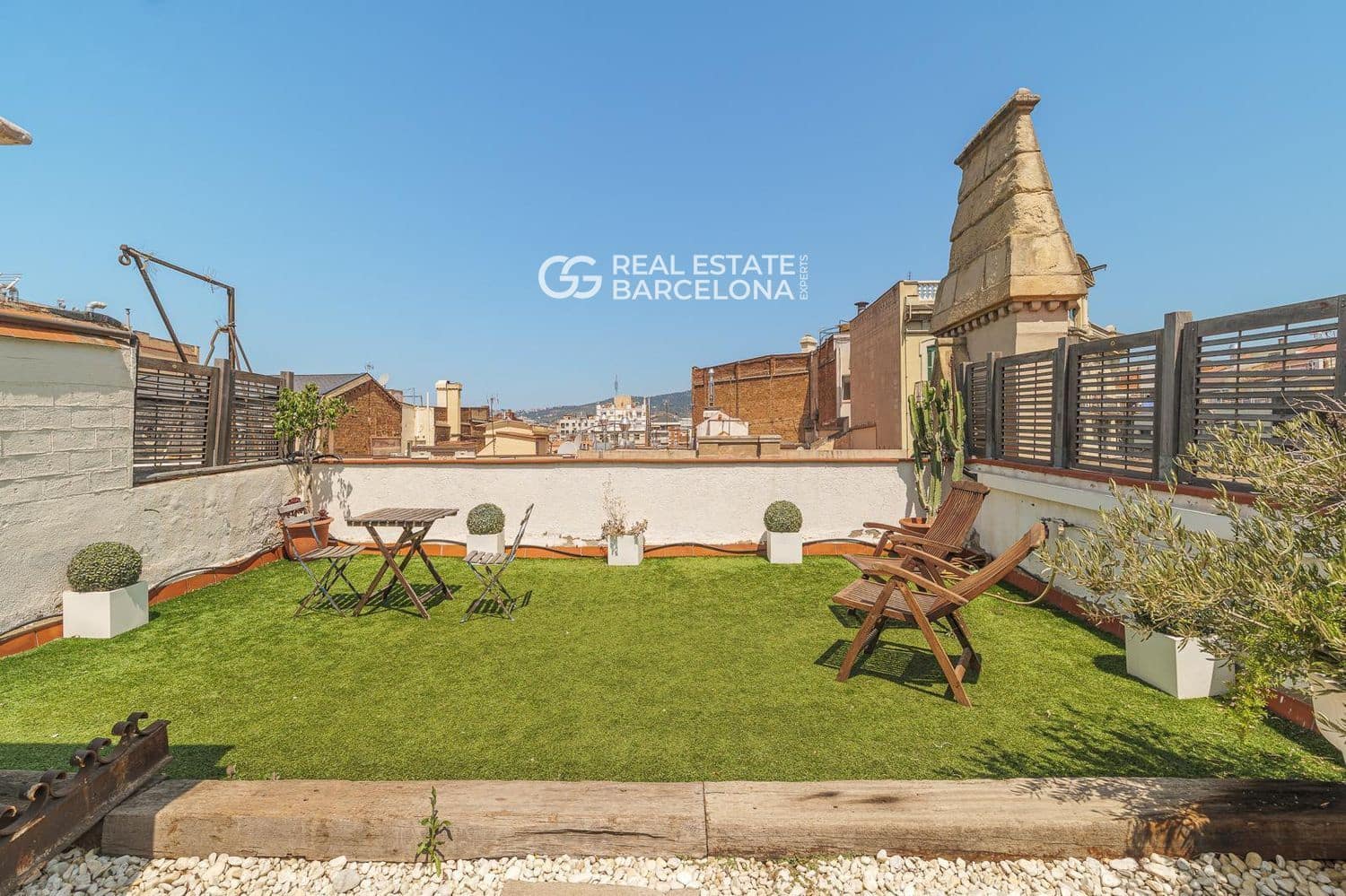 2 bedroom Penthouse for sale in Barcelona city - € 650,000 (Ref: 9665454)