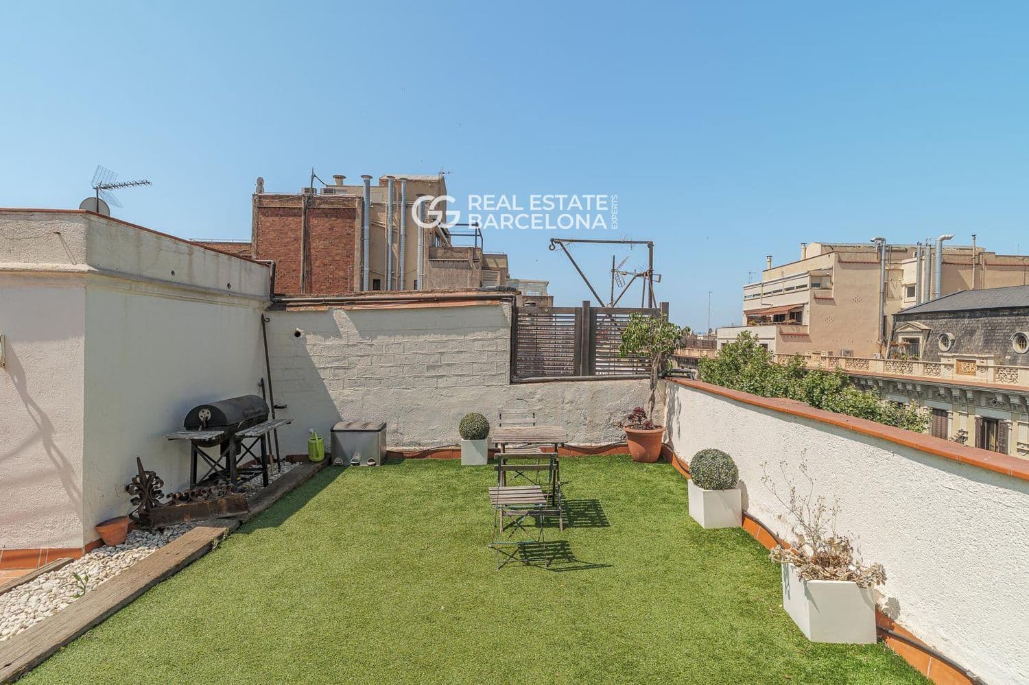 2 bedroom Penthouse for sale in Barcelona city - € 650,000 (Ref: 9665454)