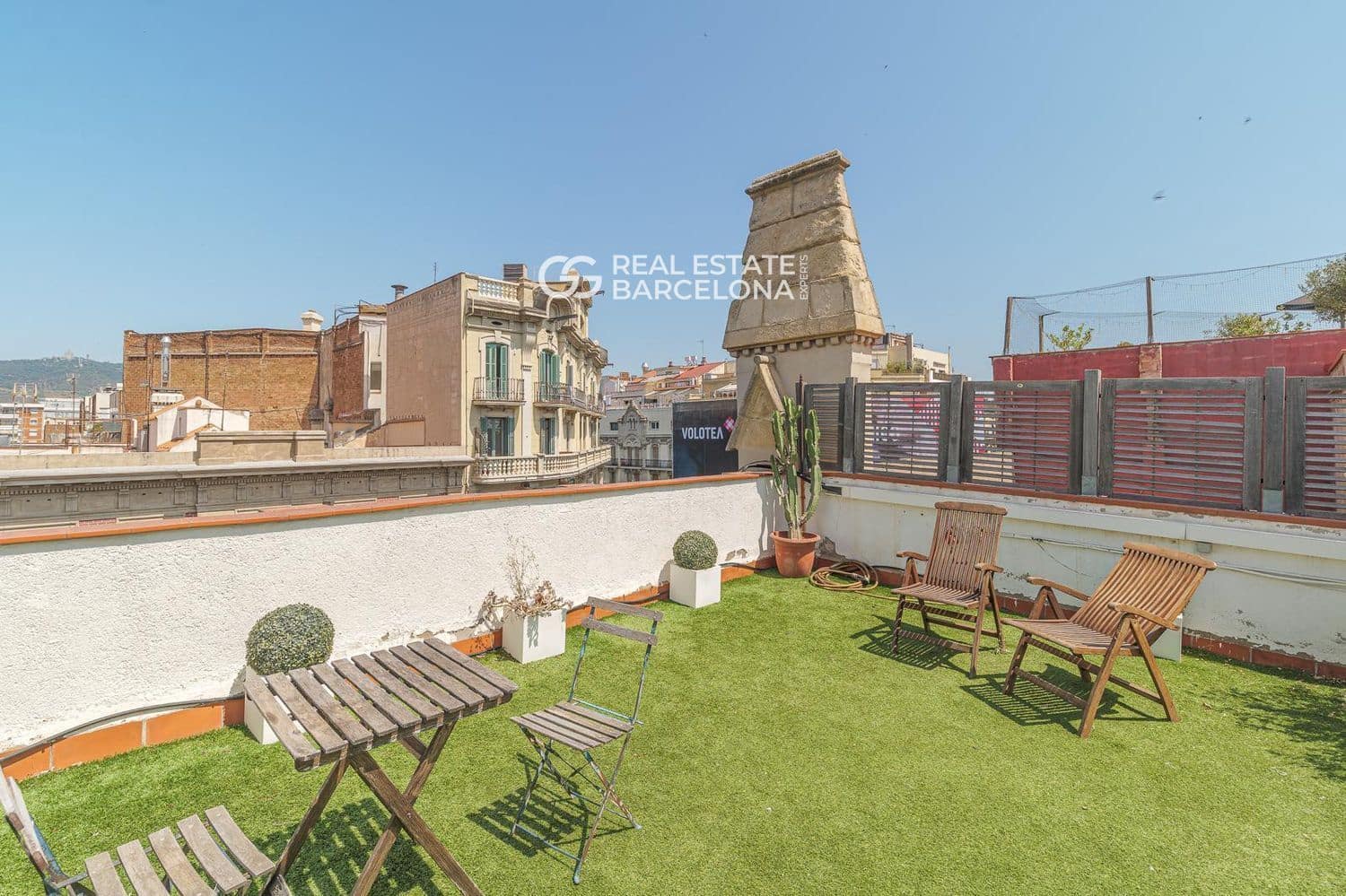 2 bedroom Penthouse for sale in Barcelona city - € 650,000 (Ref: 9665454)