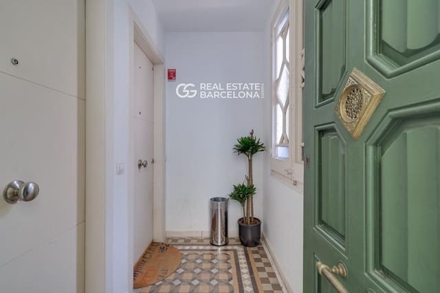 2 bedroom Penthouse for sale in Barcelona city - € 650,000 (Ref: 9665454)