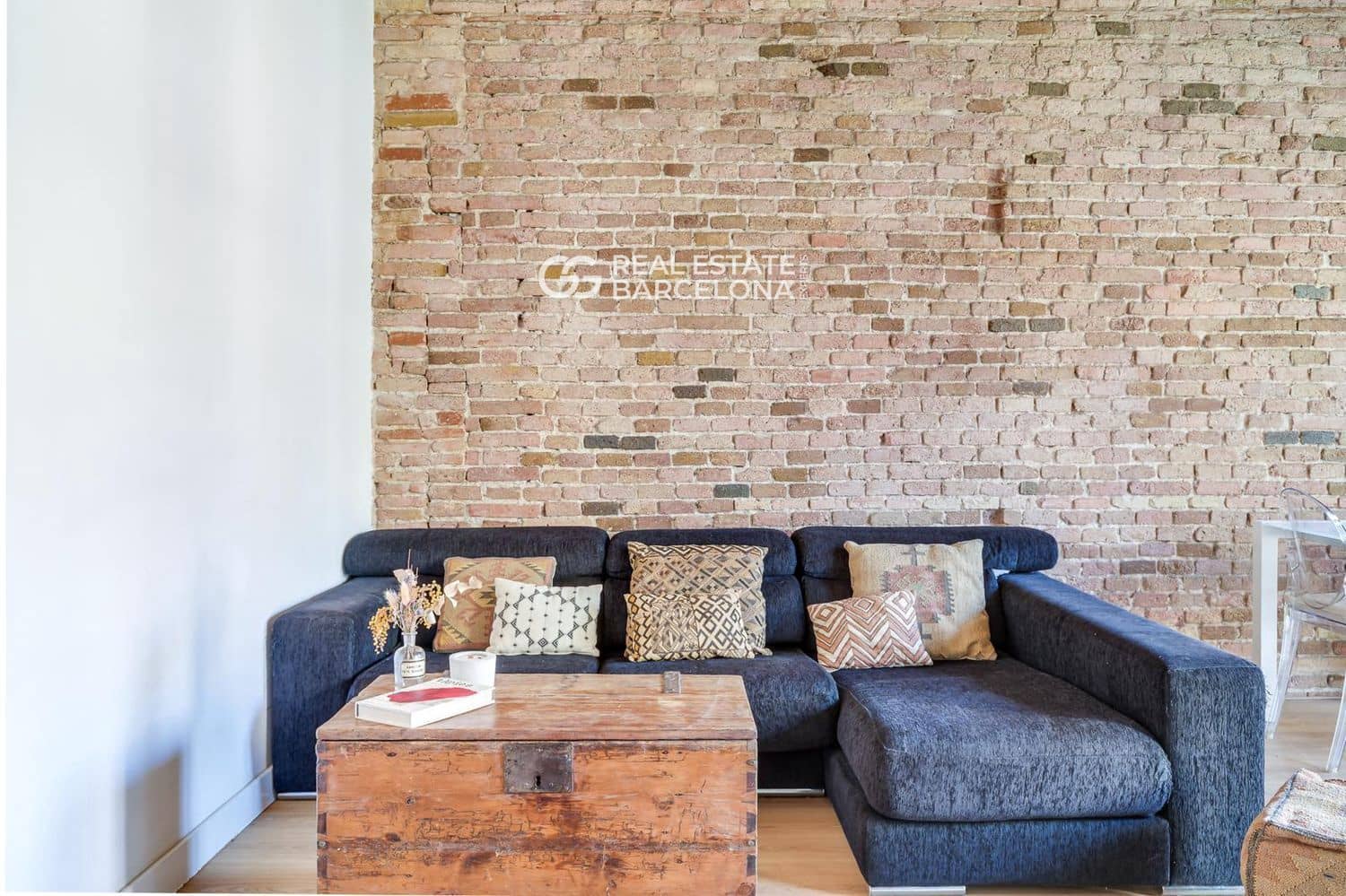 2 bedroom Penthouse for sale in Barcelona city - € 650,000 (Ref: 9665454)