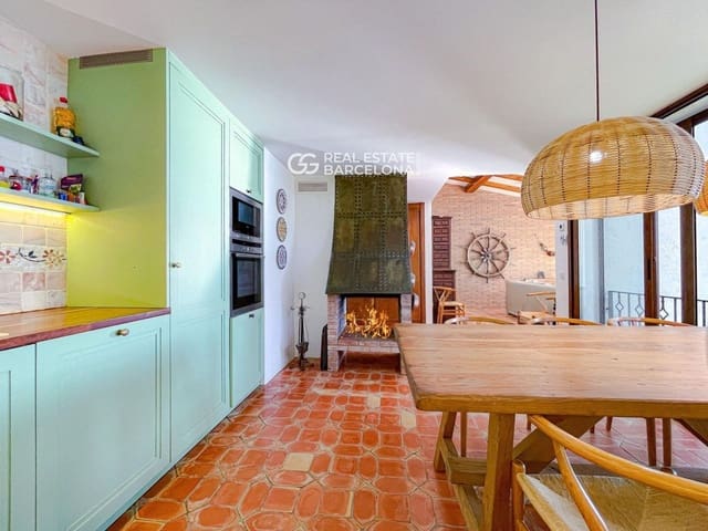 7 Zimmer Villa zu verkaufen in Lloret de Mar mit Garage - 2.900.000 € (Ref: 9665460)